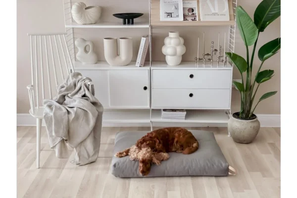 Labbvenn Kiima dog cushion dark gray